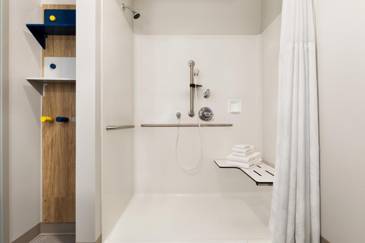 Microtel Inn & Suites By Wyndham Lachute Esterno foto