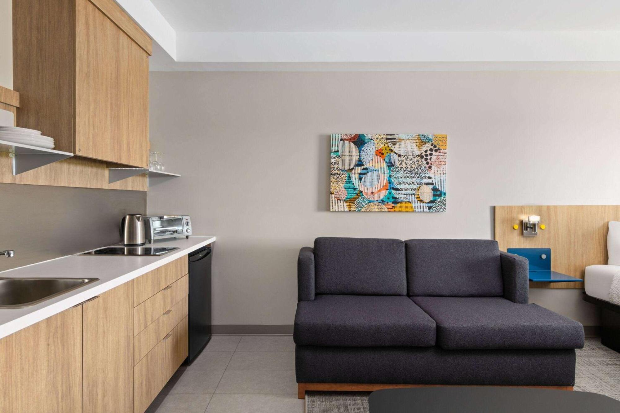 Microtel Inn & Suites By Wyndham Lachute Esterno foto